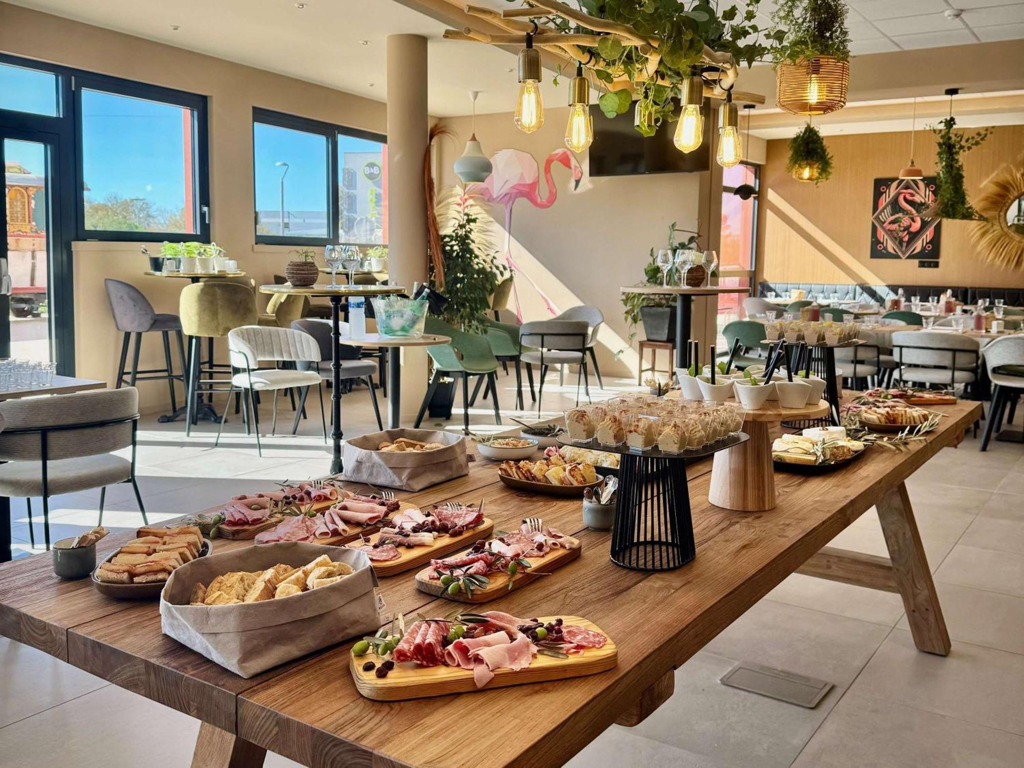 Aparthotel Adagio Access Porte De Camargue Saint-Martin-de-Crau Luaran gambar