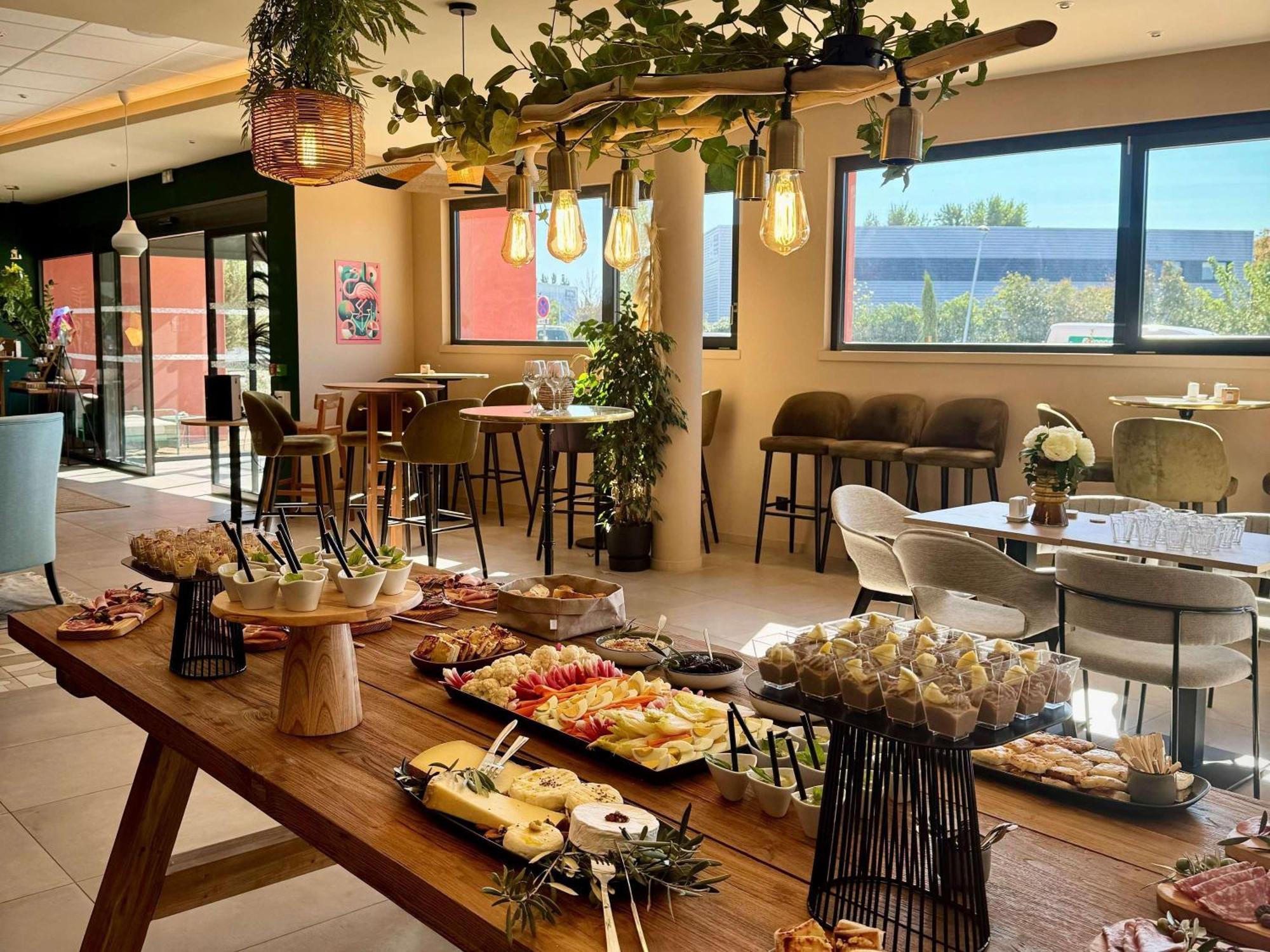 Aparthotel Adagio Access Porte De Camargue Saint-Martin-de-Crau Luaran gambar
